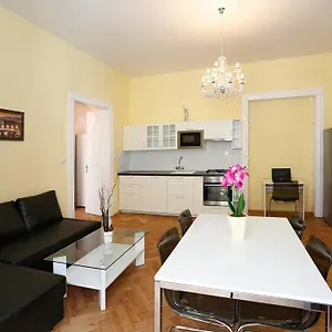 https://apartment-pstrossova.praguehotelsweb.com
